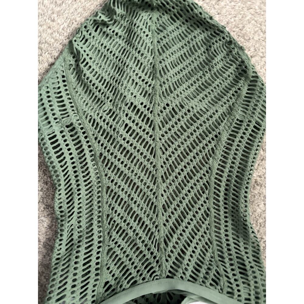 Robin Piccone Sophia Crochet One Piece Swimsuit Sage Green Cut Out Sz 8 - Picture 11 of 13